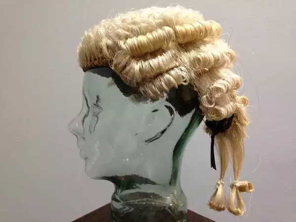 This Is Why Lawyers Wear The Wig And Gown?